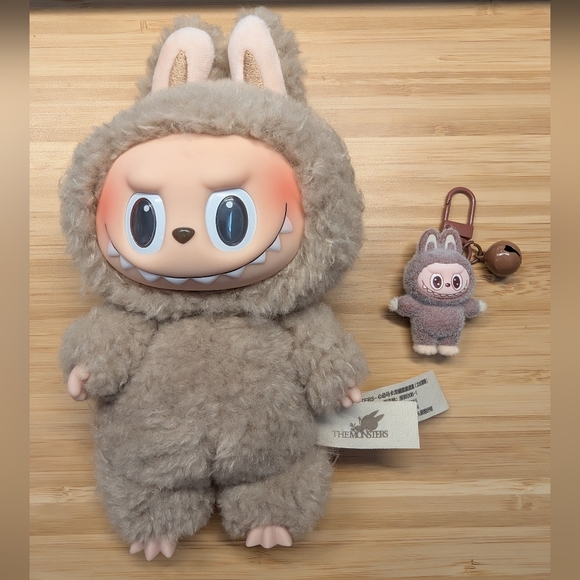 Labubu Keychain With Bell - Picture 2 of 2